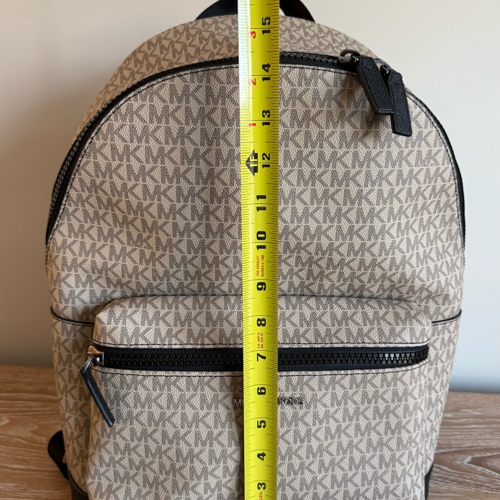 Michael Kors - Logo Tan and Black Backpack - Picture 6 of 7